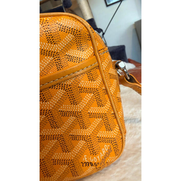 AUTHENTIC GOYARD CAP VERT YELLOW CROSSBODY BAG - Picture 5 of 16